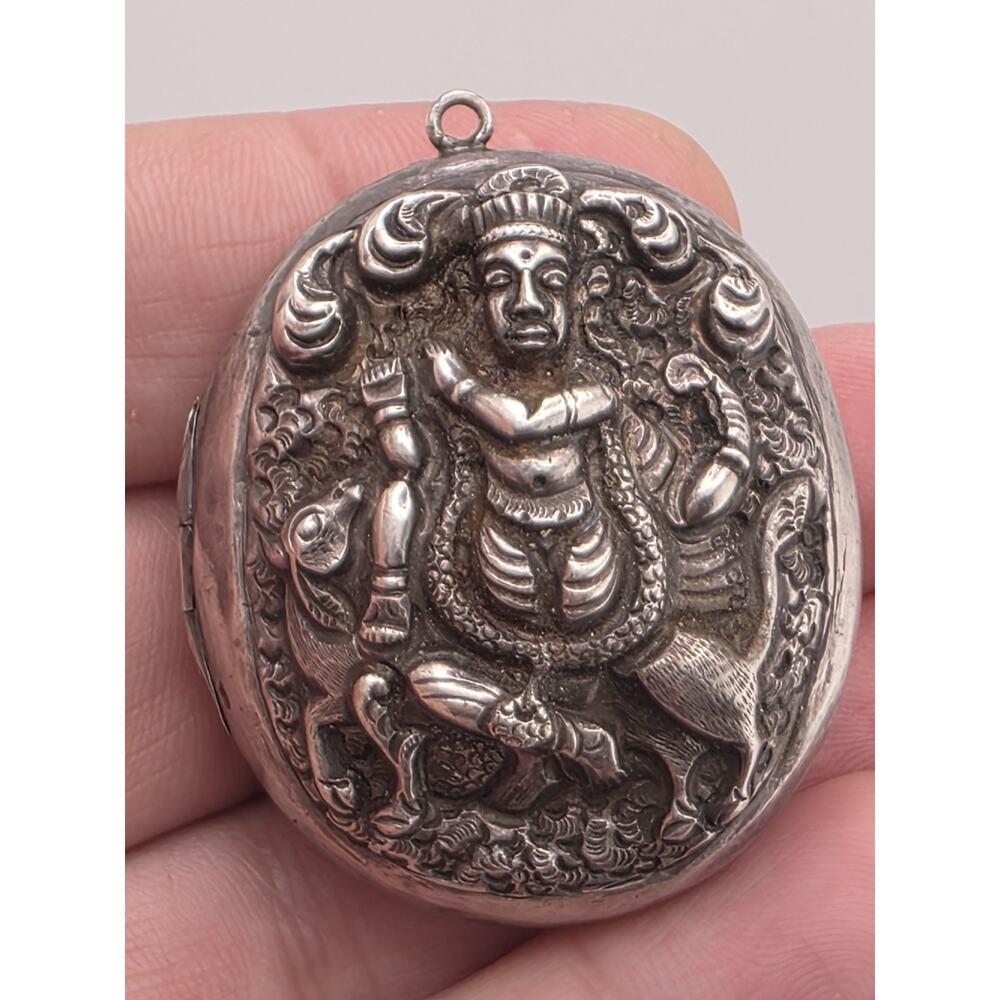 ANTIQUE STERLING SILVER 925 HINDU GOD KRISHNA BOX LOCKET PENDANT